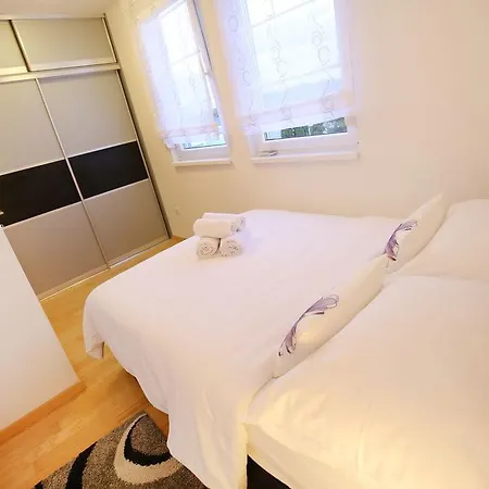 Marty Apartment *