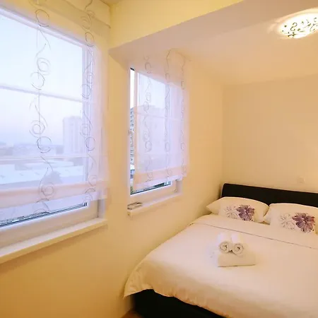 Marty Apartment
