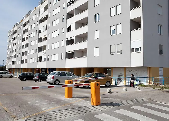 Marty Apartman Zára